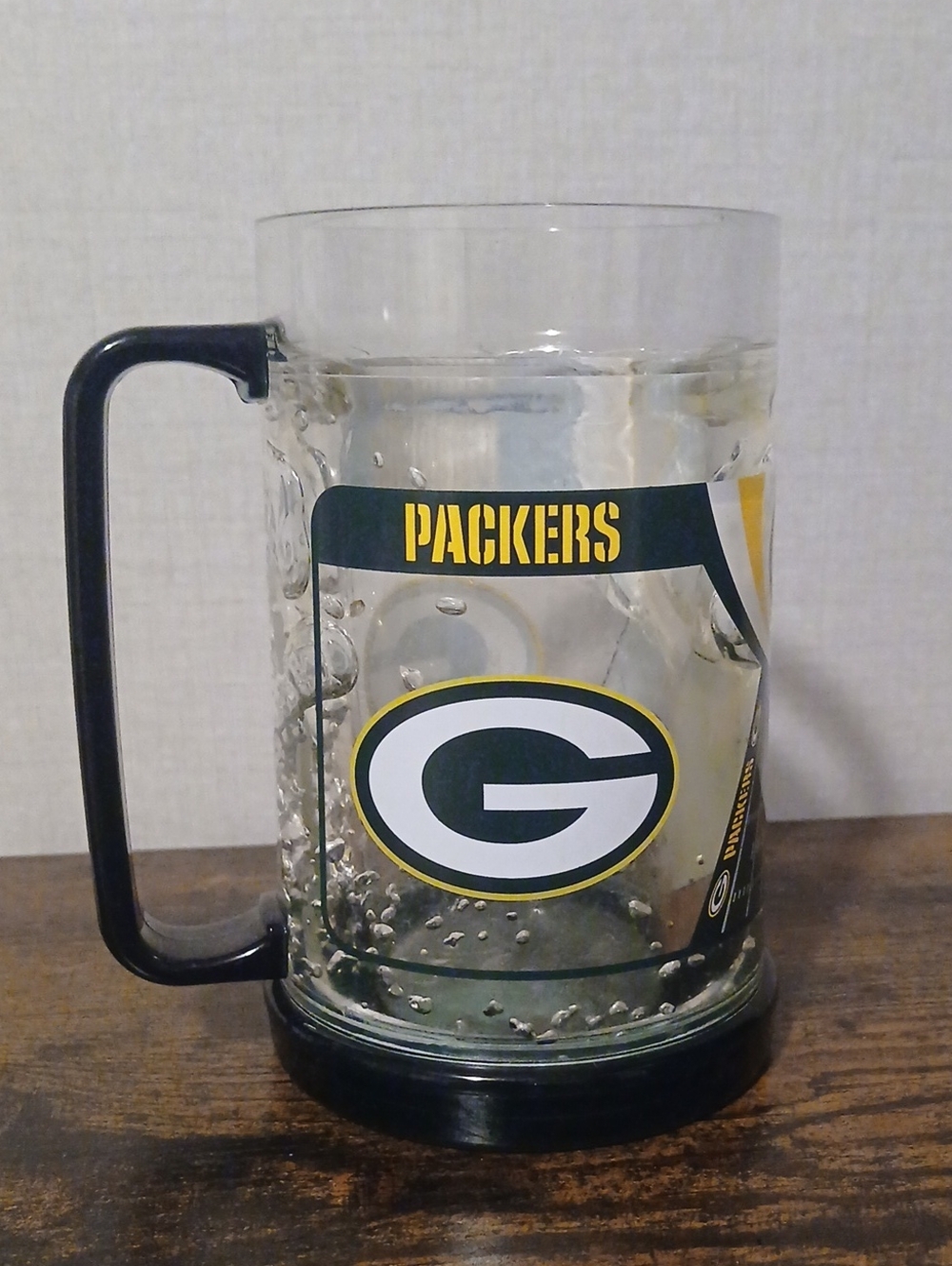 Green Bay Freezable Gel Plastic Beer Mug with Black Handle